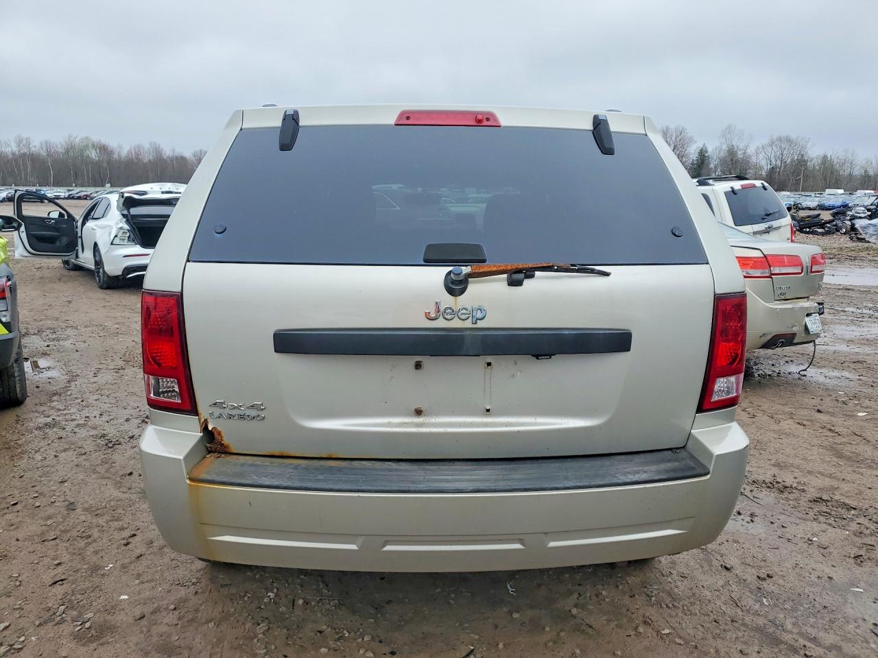 2008 Jeep Cherokee VIN 1J8GR48K68C197387 photo 6