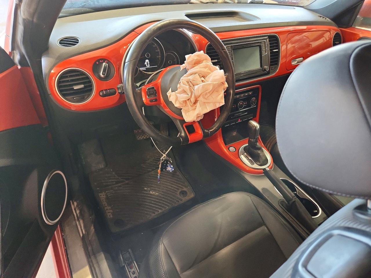 2019 Volkswagen Beetle VIN 3VW5DAAT1KM507057 photo 8