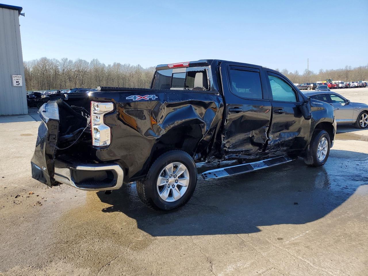 2024 Chevrolet All models VIN 1GCUDDED8RZ137530 photo 3