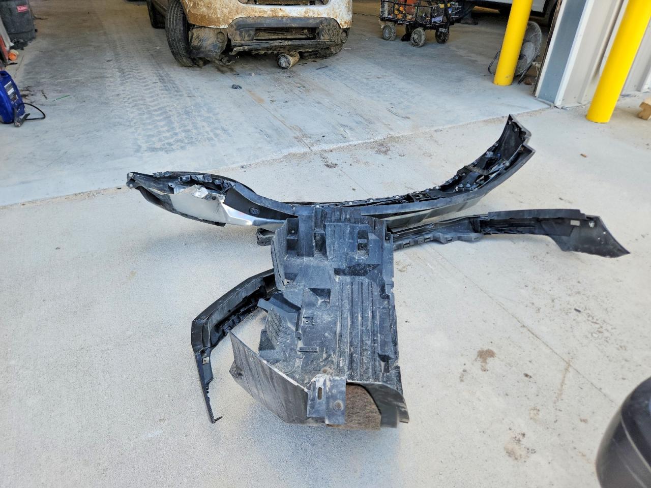 2020 Nissan TITAN VIN 1N6AA1ED8LN500480 photo 12