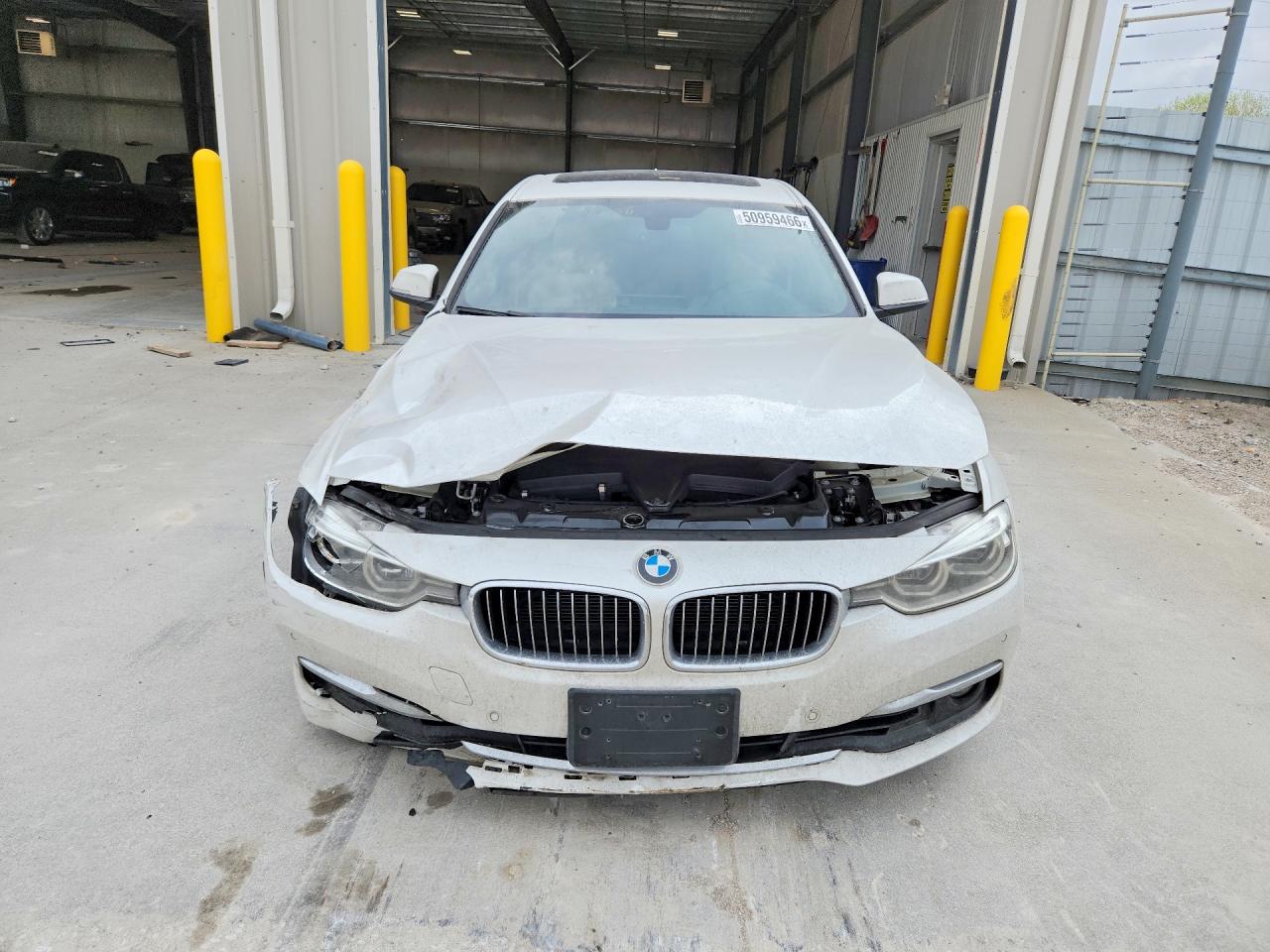 2016 BMW 3 series VIN WBA8E3G52GNU00269 photo 5
