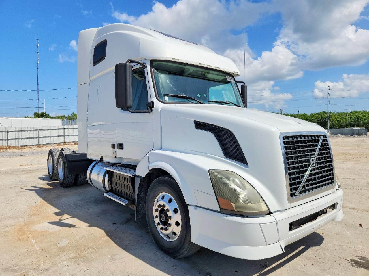 2012 Volvo Vn VIN 4V4NC9TH9CN550148 photo 1