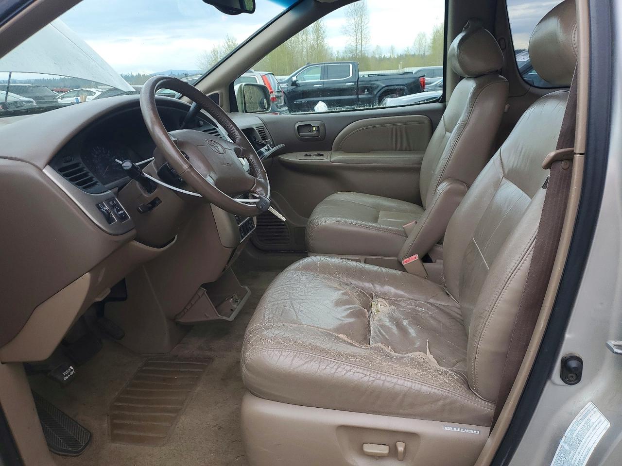 2002 Toyota Sienna VIN 4T3ZF13C82U451662 photo 7