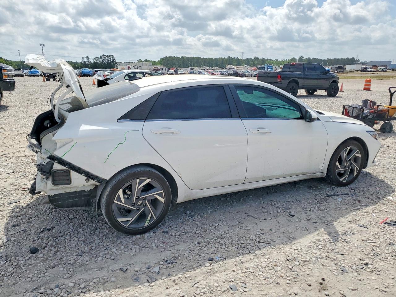 2025 HYUNDAI Elantra VIN KMHLS4DG1SU029049 photo 3