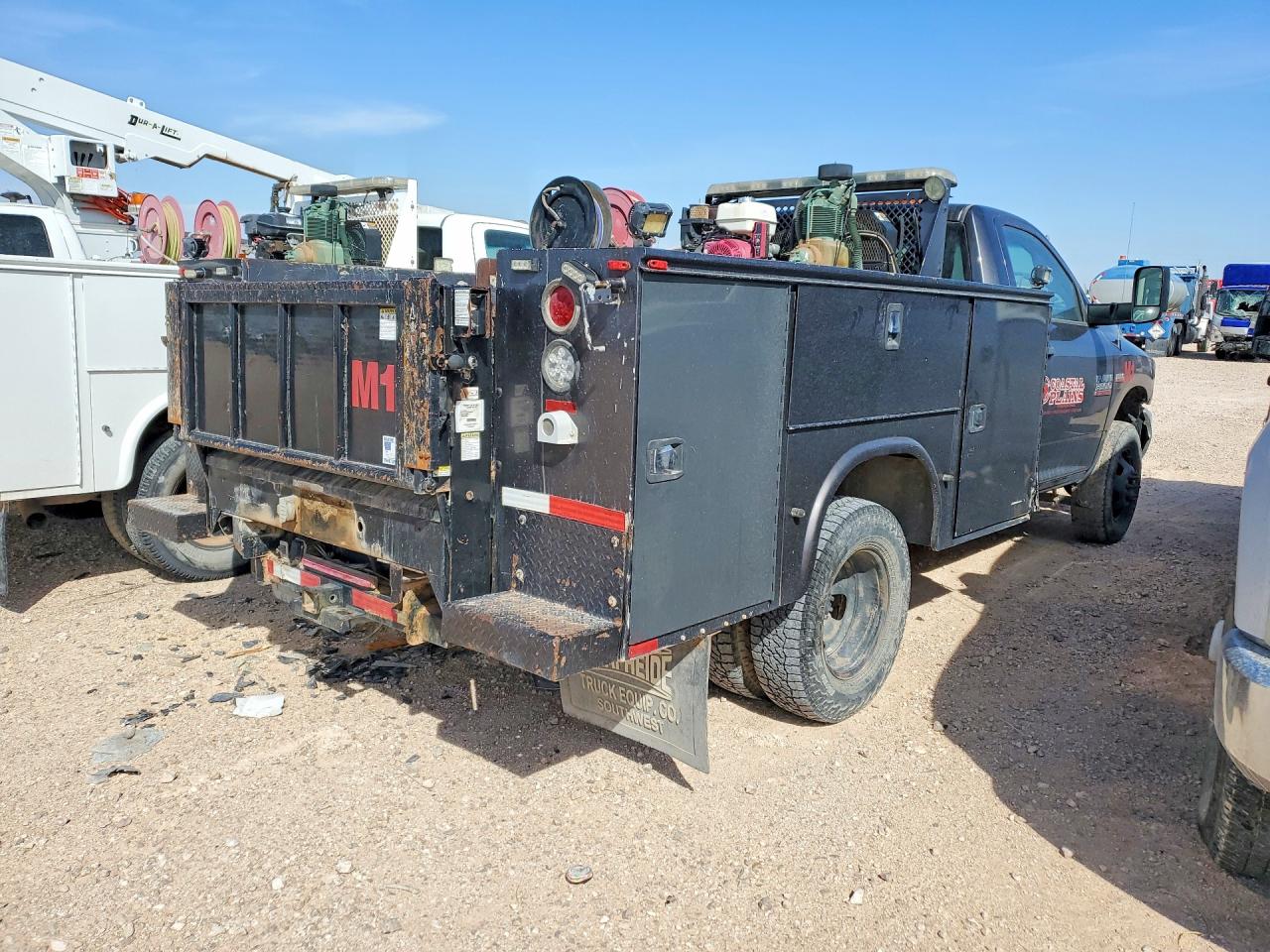 2015 Ram 3500 VIN 3C7WRTAJXFG691019 photo 3