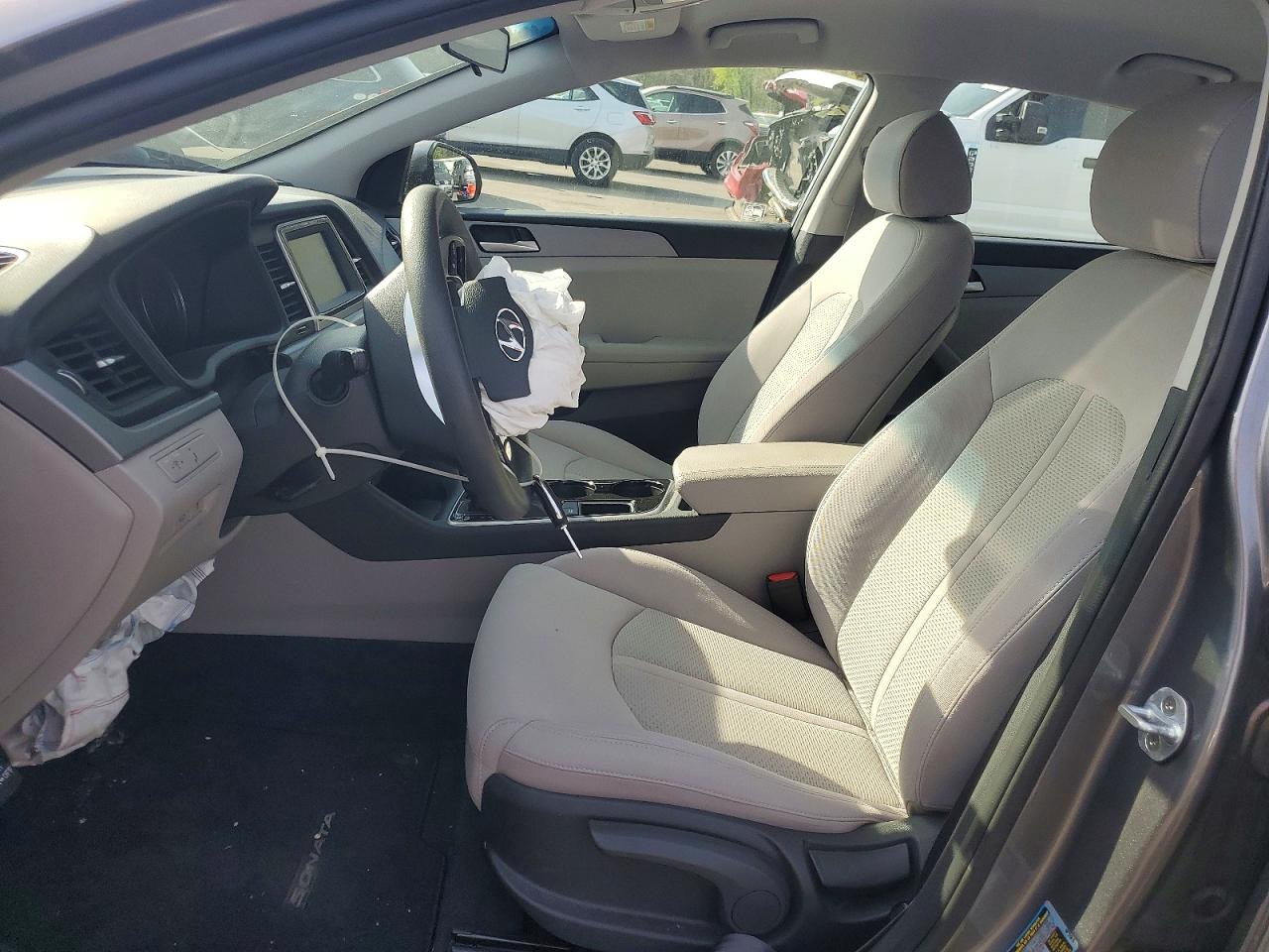 2018 Hyundai Sonata VIN 5NPE24AF8JH675741 photo 7