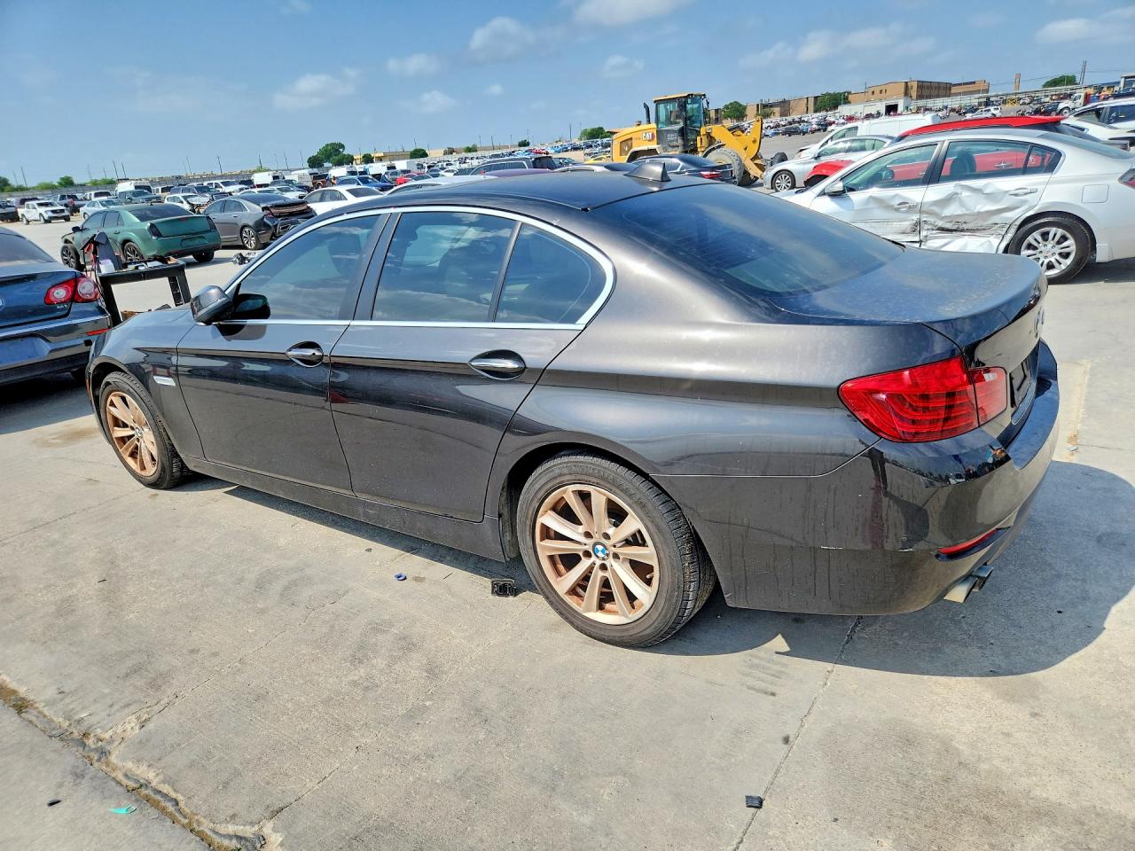 2015 BMW 5 series VIN WBA5A5C59FD521661 photo 2