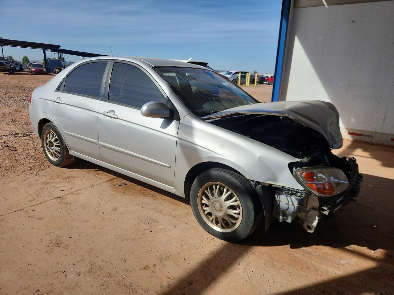 2008 Kia Spectra VIN KNAFE121685523056 photo 4