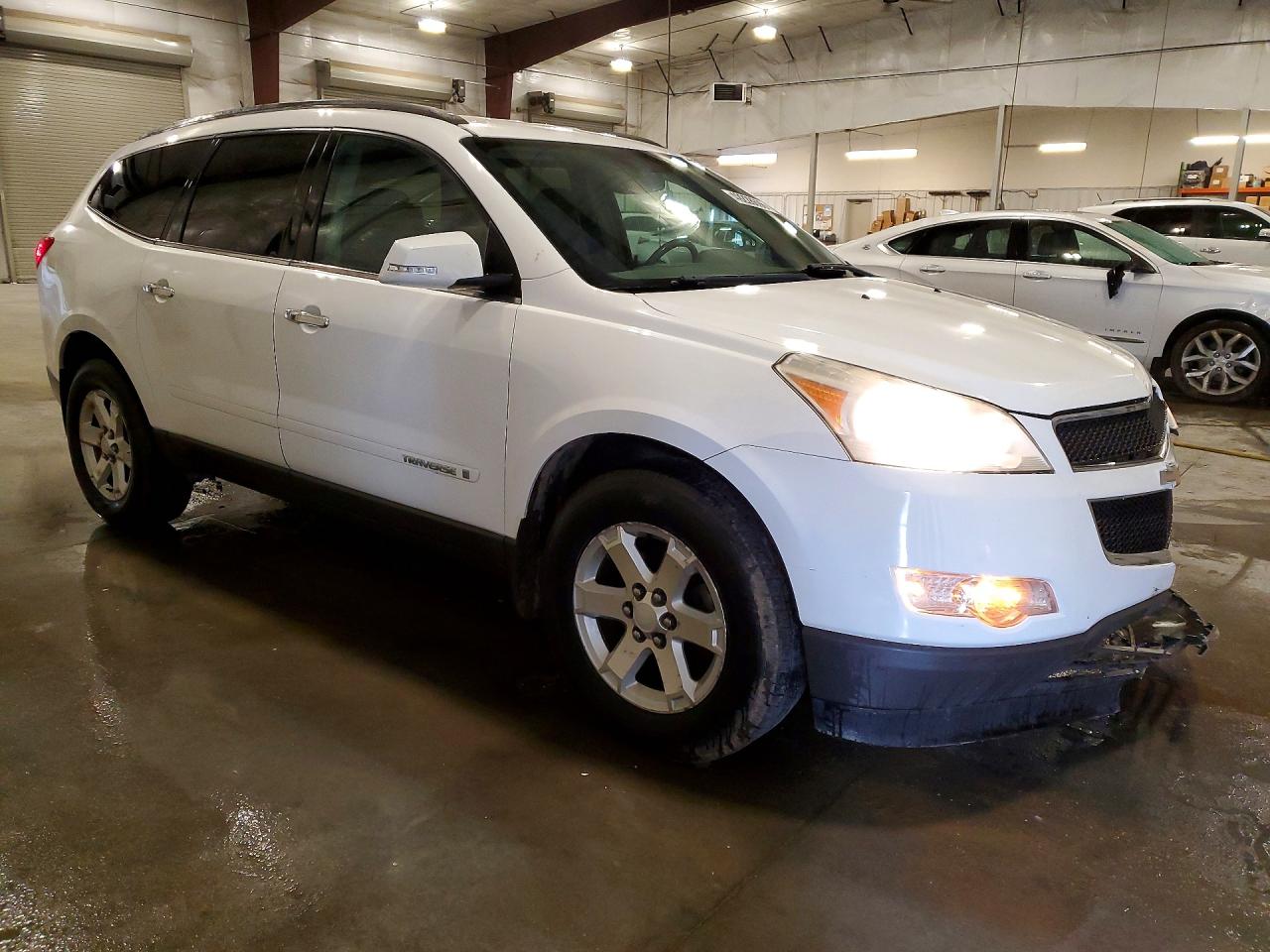 2009 Chevrolet Traverse VIN 1GNEV23D59S151085 photo 4