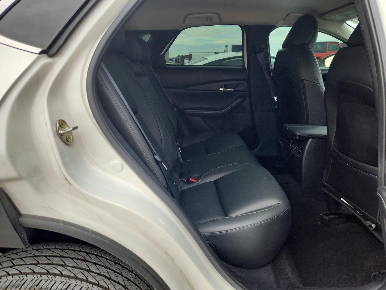 2023 Mazda Cx30 VIN 3MVDMBCM7PM587061 photo 11