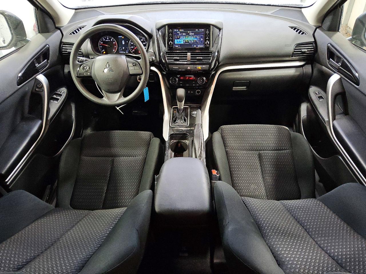 2024 Mitsubishi ECLIPSE VIN JA4ATUAA9RZ075003 photo 8