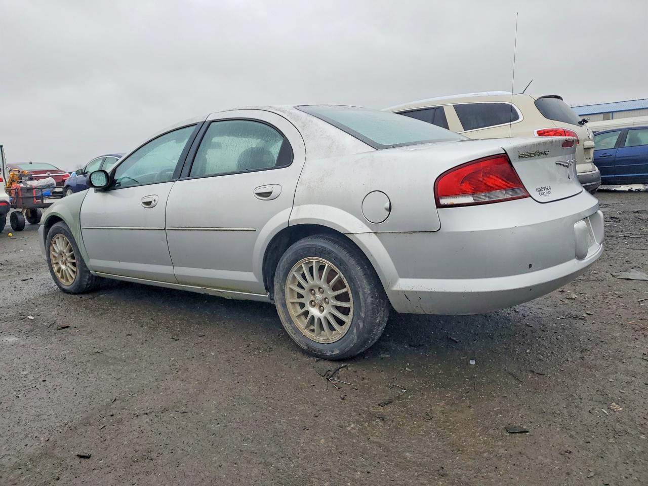 2005 Chrysler Sebring VIN 1C3EL46XX5N560227 photo 2