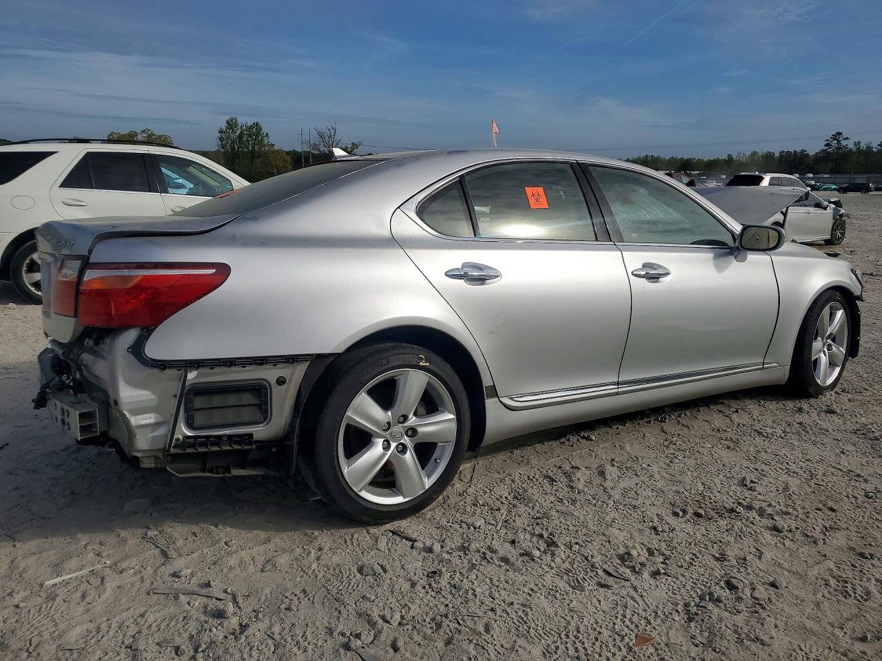 2011 Lexus Ls500 VIN JTHBL5EF0B5104275 photo 3