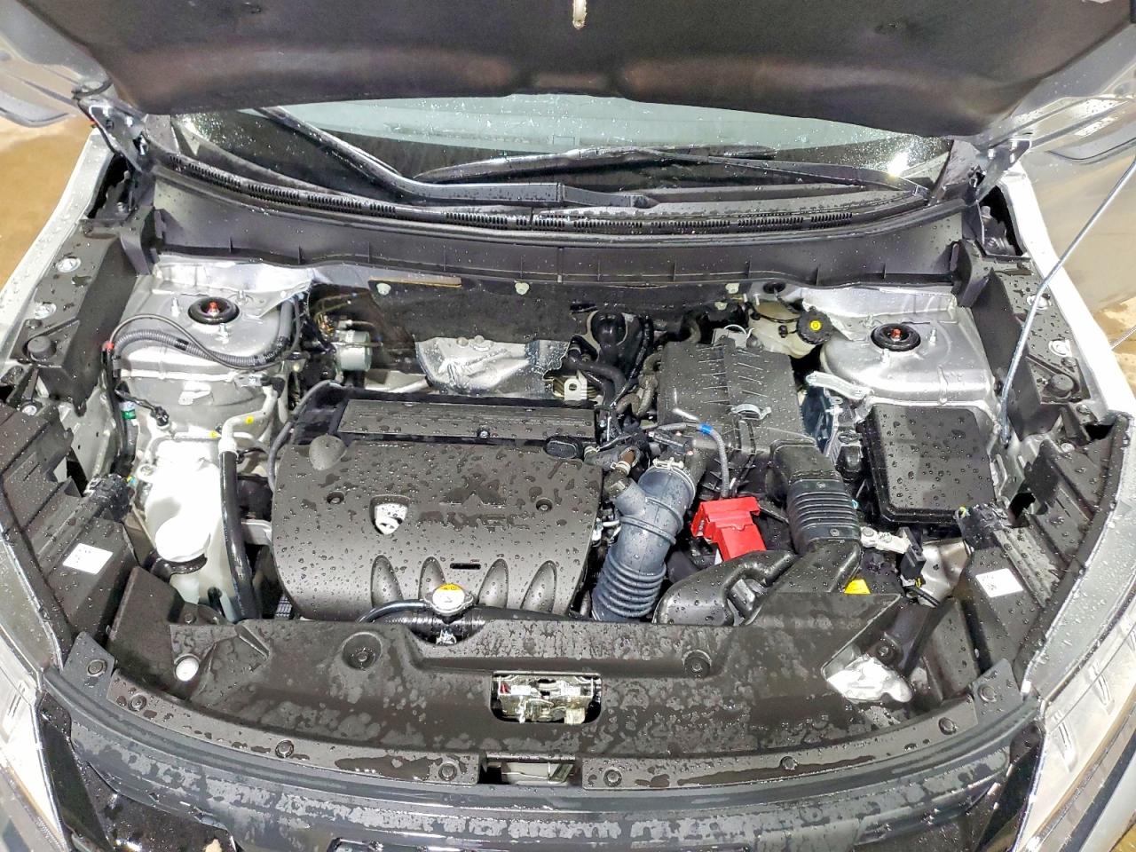 2026 Mitsubishi Outlander VIN JA4ARUAU1TU013544 photo 12