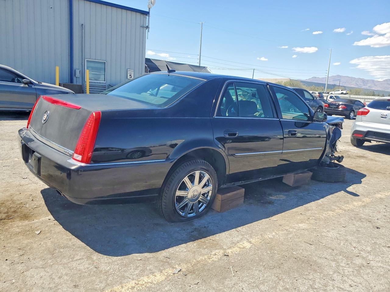 2007 Cadillac Dts VIN 1G6KD57Y17U140280 photo 3
