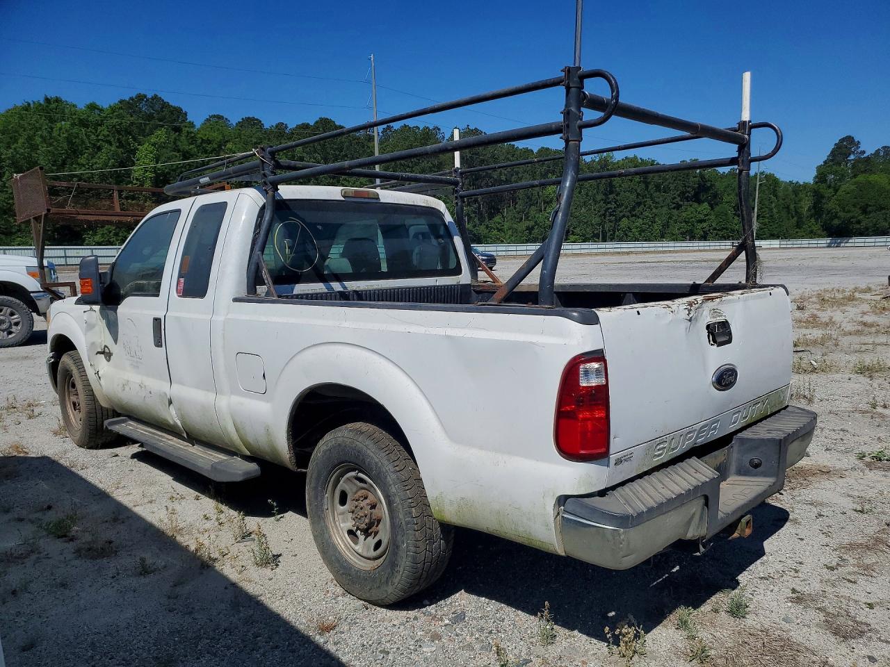2011 Ford F250 VIN 1FT7X2ATXBEB29190 photo 2