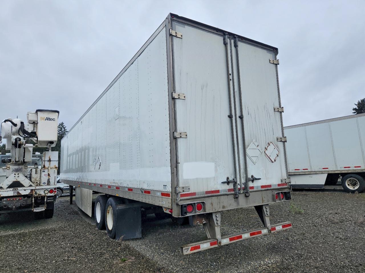 2015 UTILITY Dry freigh VIN 1UYVS2532FG088226 photo 3