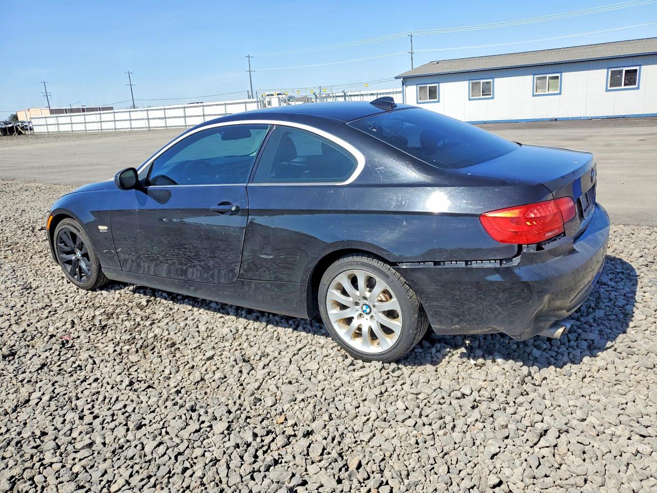 2012 BMW 3 series VIN WBAKF5C5XCE657453 photo 2
