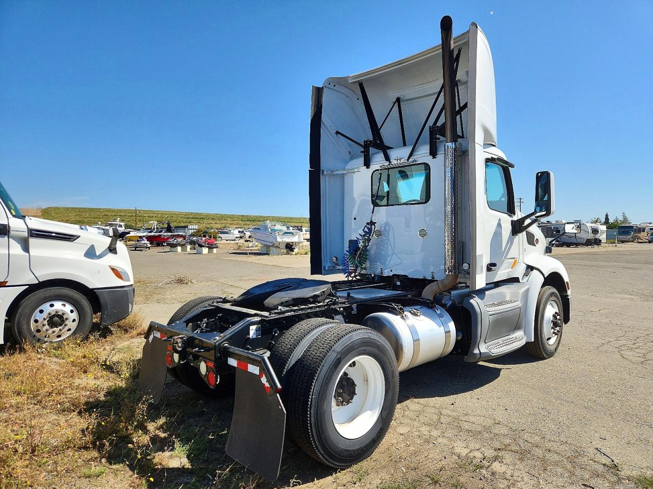 2016 PETERBILT All other VIN 1XPBA48X3GD299421 photo 4
