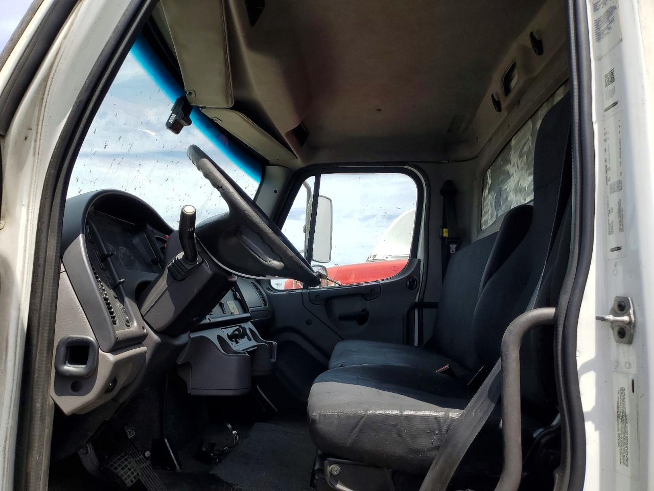 2018 FREIGHTLINER All other VIN 1FVACWFB0JHJN1600 photo 7
