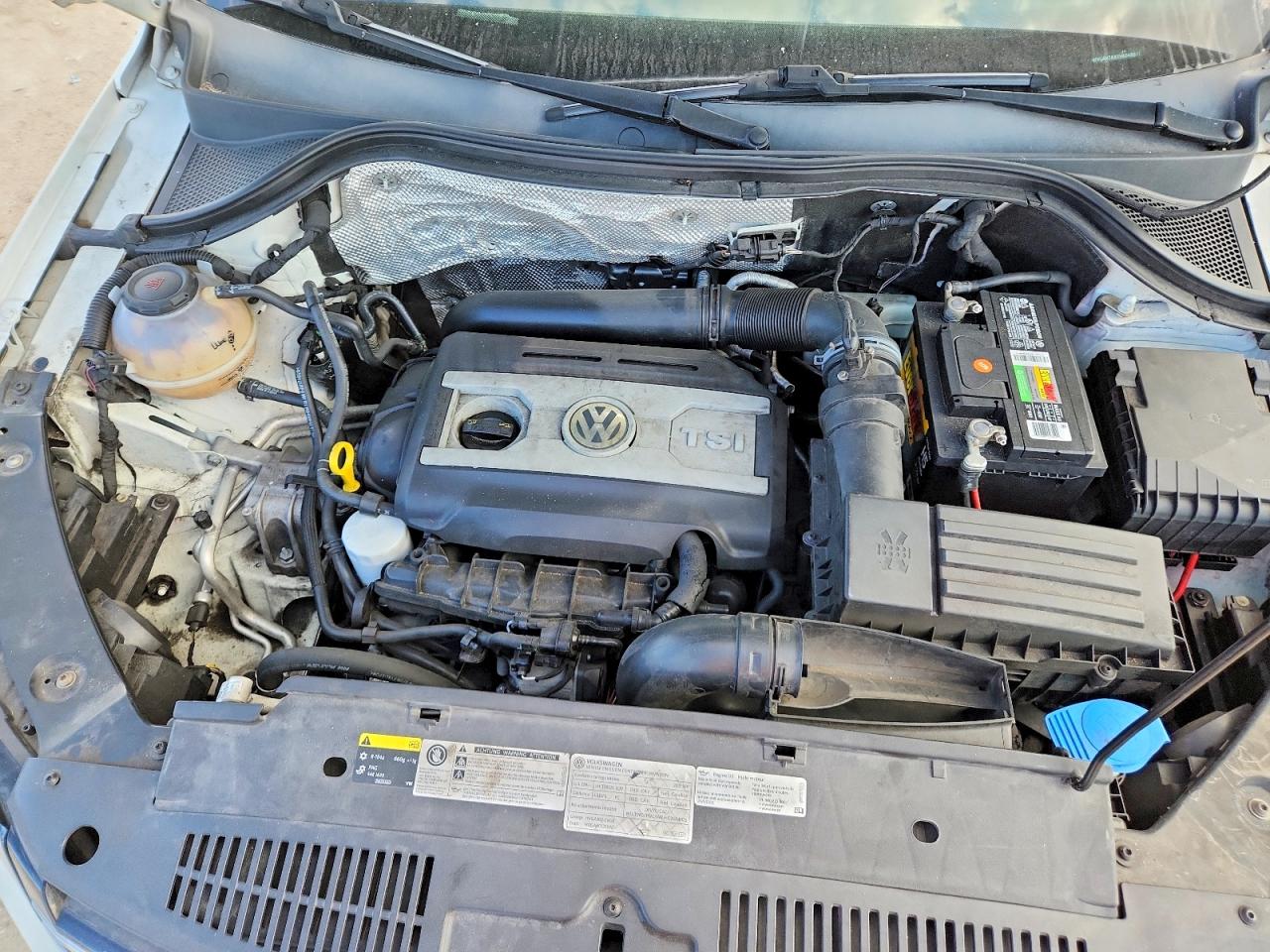 2017 Volkswagen Tiguan VIN WVGAV7AX7HK046978 photo 11