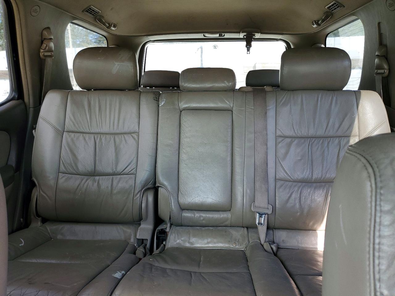 2005 Toyota Sequoia VIN 5TDZT34A75S255462 photo 10