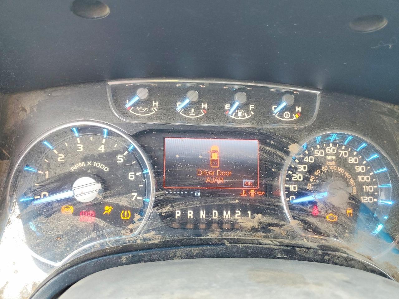 2011 Ford F150 VIN 1FTFW1CTXBFC63147 photo 9