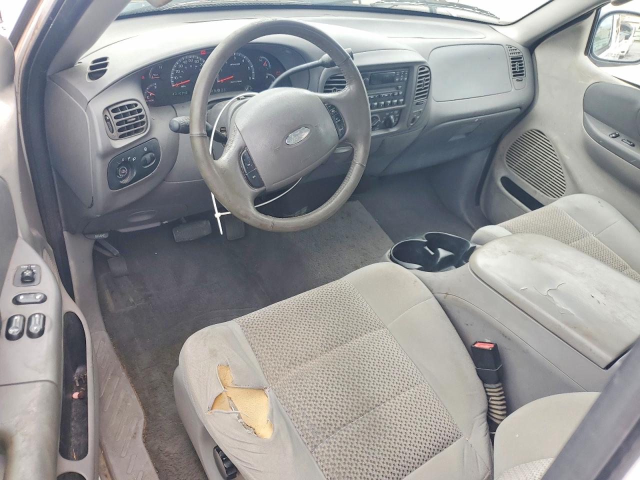 2003 Ford F150 VIN 1FTRX17213NA22256 photo 8