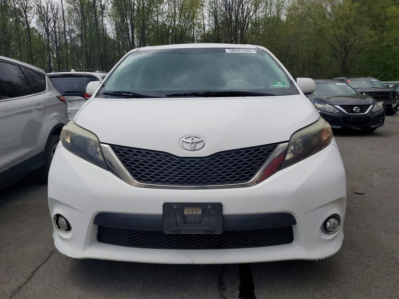2011 TOYT Sienna VIN 5TDXK3DC2BS092999 photo 5