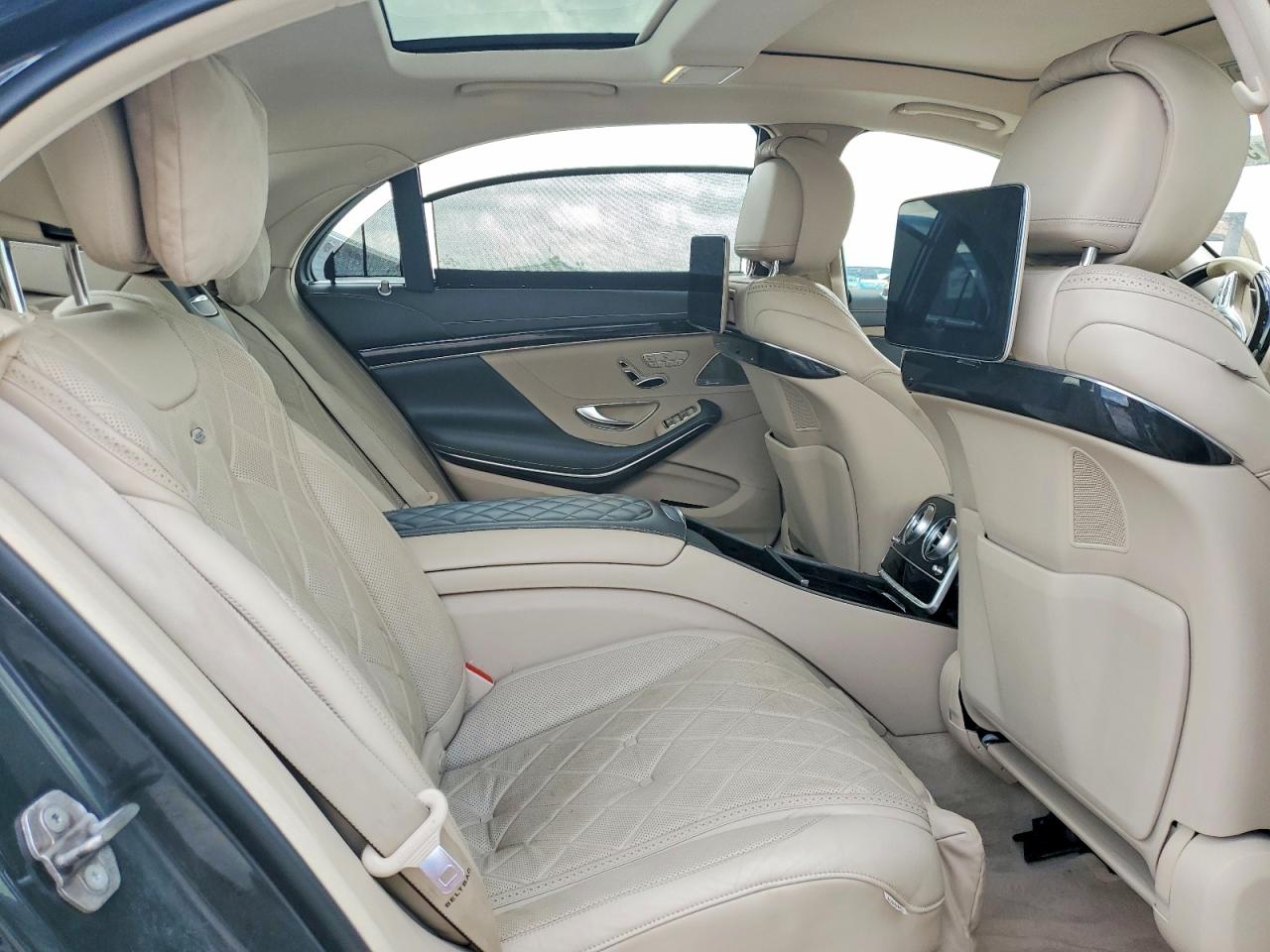 2018 Mercedes-Benz S class VIN WDDUG8GB2JA396940 photo 10
