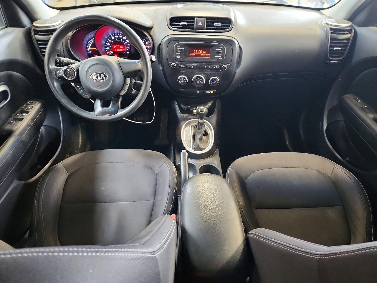2016 Kia Soul base VIN KNDJN2A20G7240748 photo 8