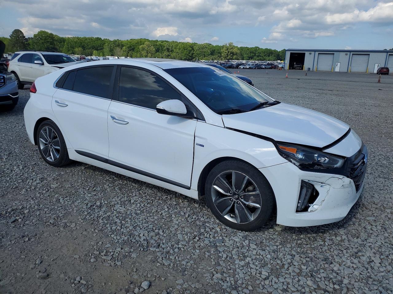 2018 Hyundai Ioniq VIN KMHC85LC6JU077566 photo 4