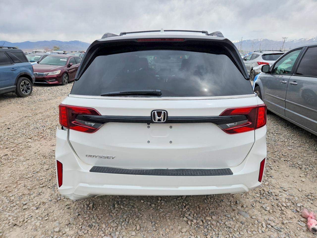 2026 Honda Odyssey VIN 5FNRL6H65TB015660 photo 6