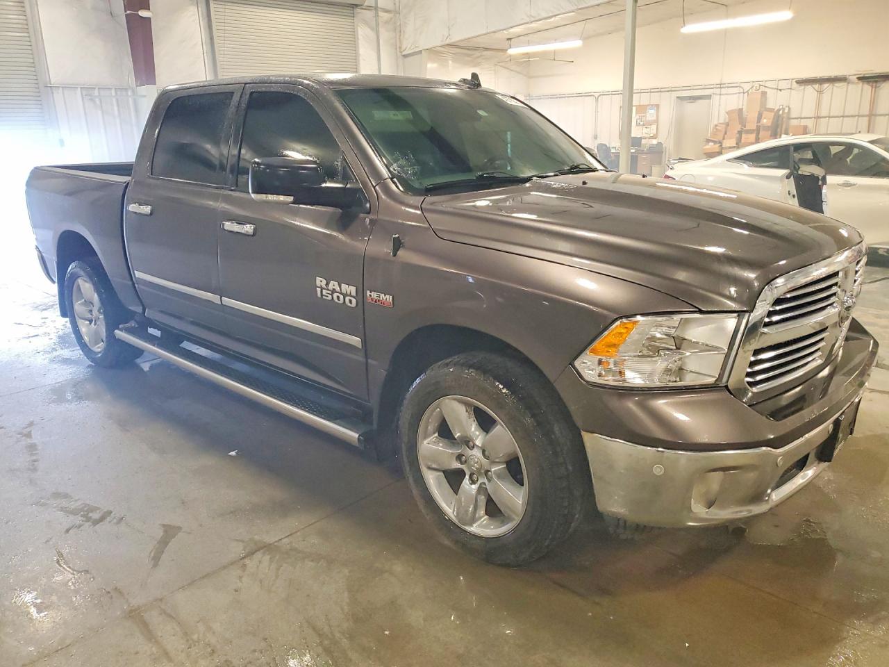 2018 Ram 1500 VIN 3C6RR7LT0JG195775 photo 4