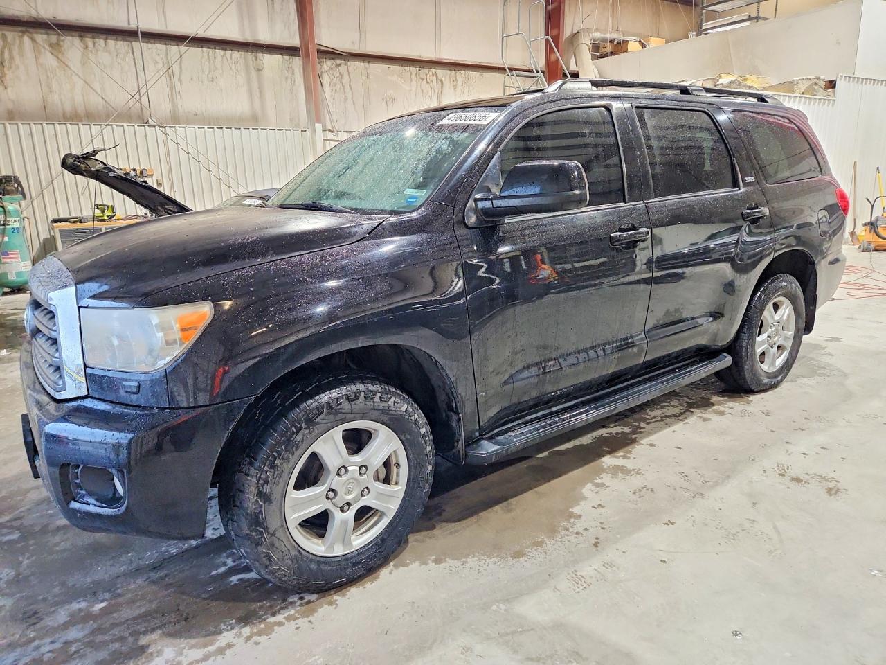 2013 Toyota Sequoia VIN 5TDBW5G1XDS076749 photo 1