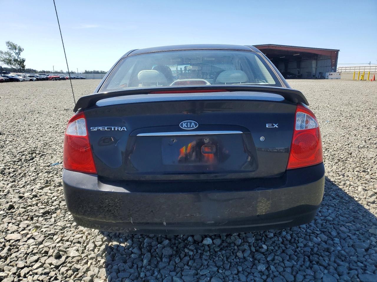 2005 Kia Spectra VIN KNAFE121255119103 photo 6