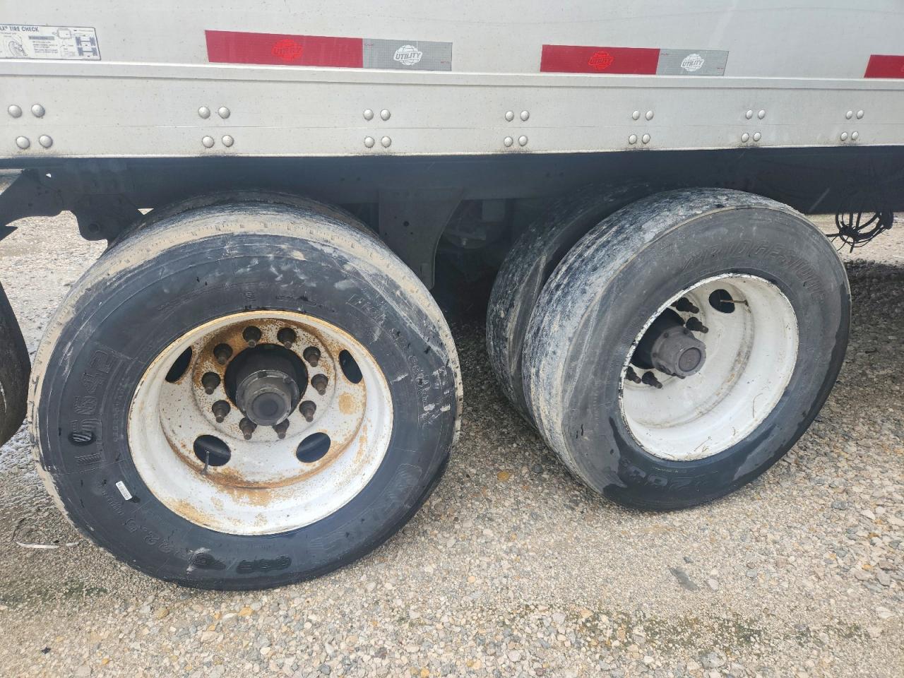 2019 UTILITY All models VIN 1UYVS2536K3490607 photo 6