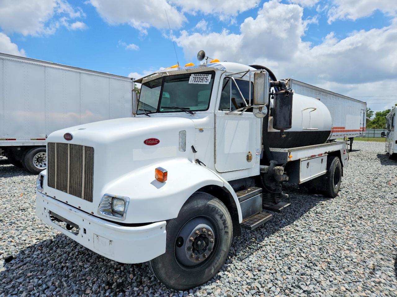 2002 PETERBILT All other VIN 2NPNHD7X72M556314 photo 2