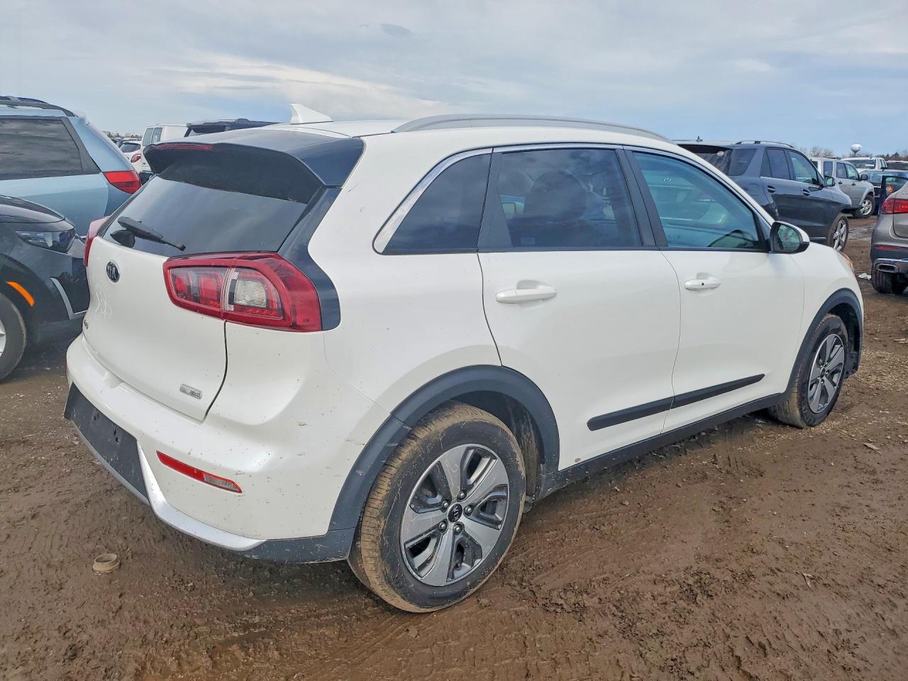 2019 Kia Niro VIN KNDCB3LC0K5246132 photo 3