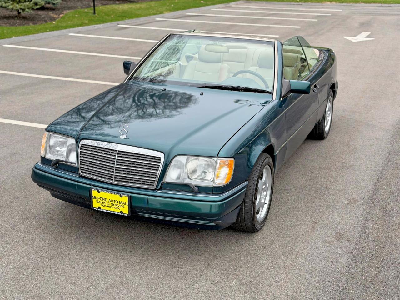 1995 Mercedes-Benz E-class VIN WDBEA66E8SC282817 photo 2