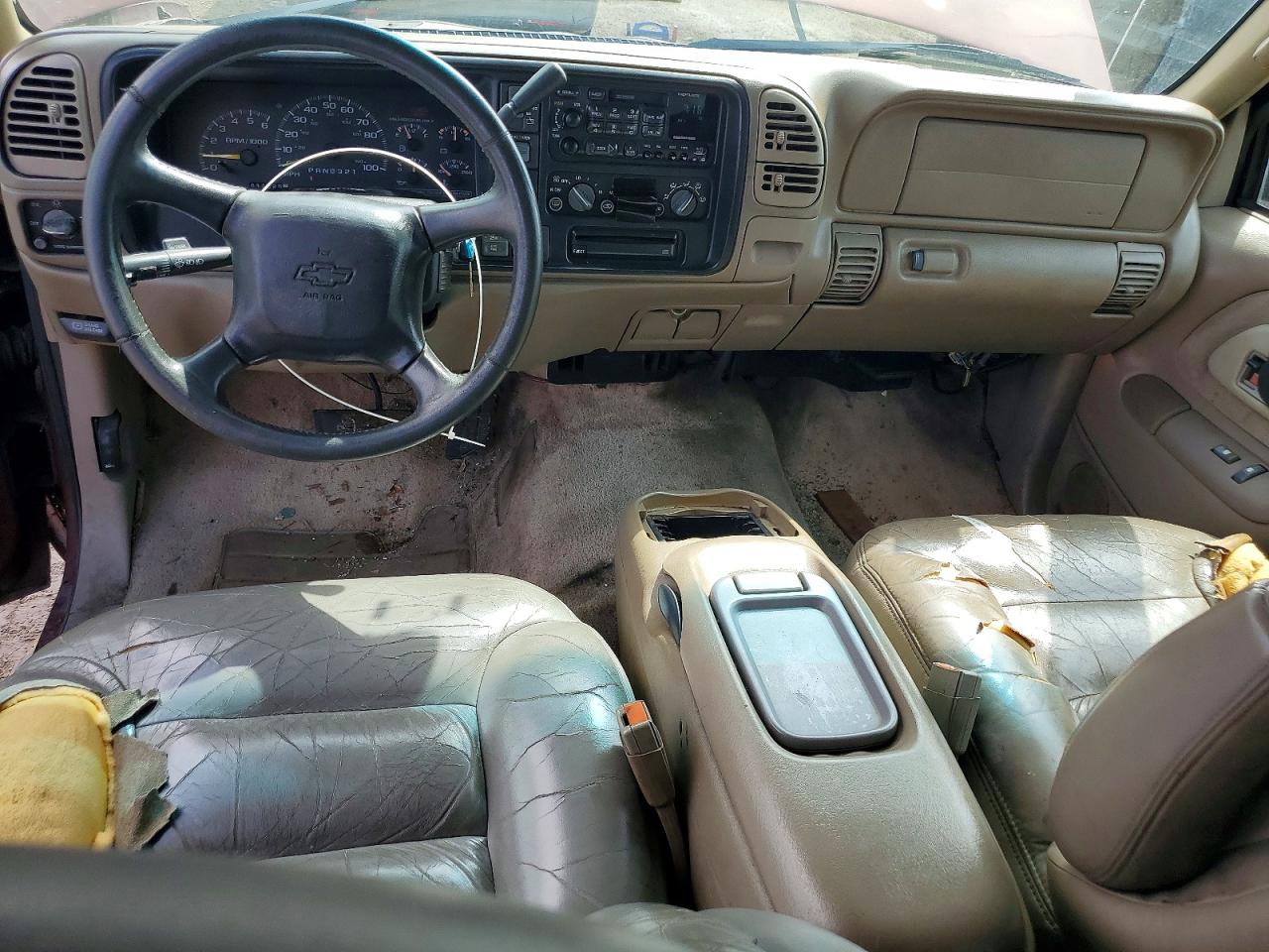 1999 Chevrolet Tahoe VIN 1GNEK13R9XJ341702 photo 8