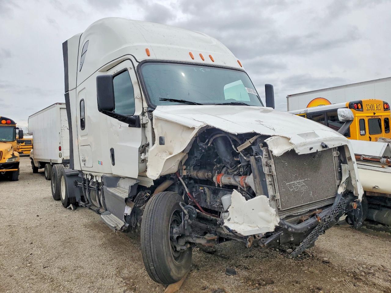 2025 FREIGHTLINER All other VIN 3AKJHHDR8SSVY3419 photo 1