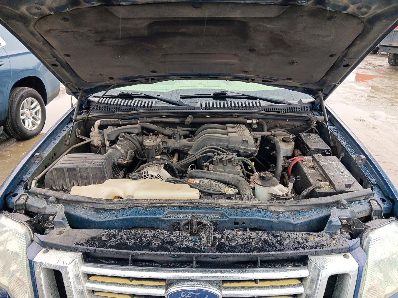 2006 Ford Explorer VIN 1FMEU64E46UB29892 photo 11
