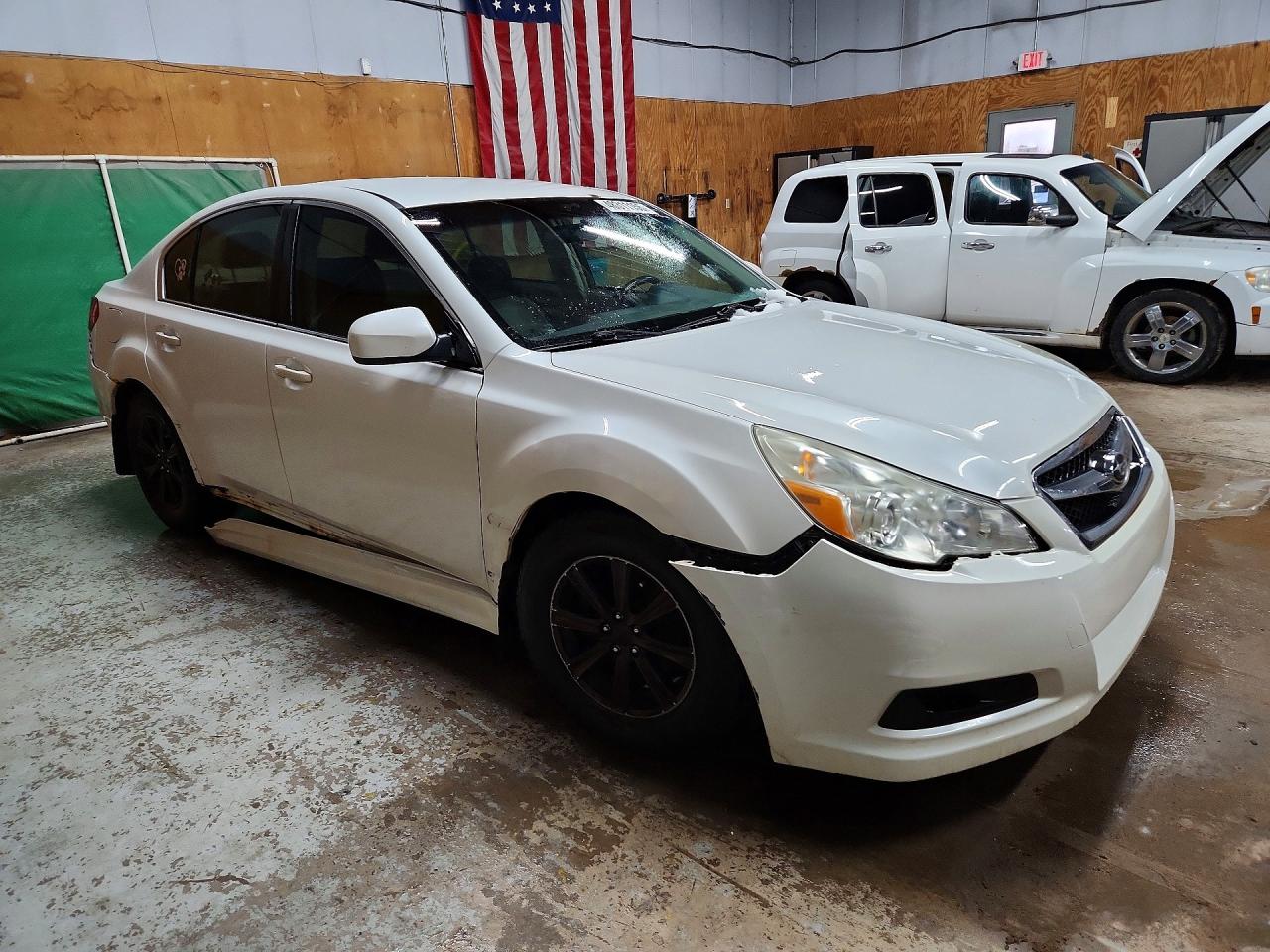 2010 Subaru LEGACY VIN 4S3BMBC61A3221292 photo 4