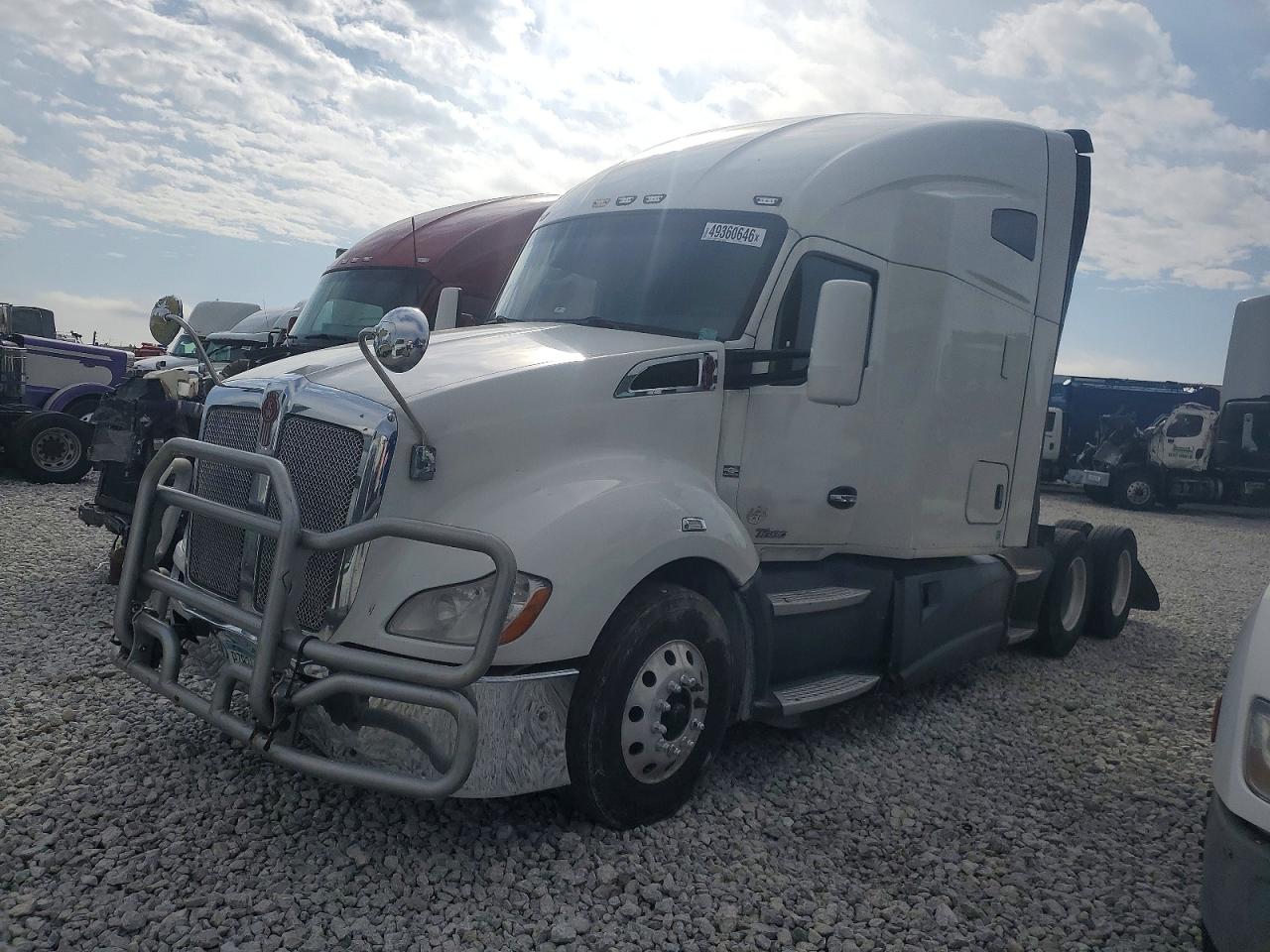 2015 KENWORTH T680 VIN 1XKYD49X5FJ463158 photo 2