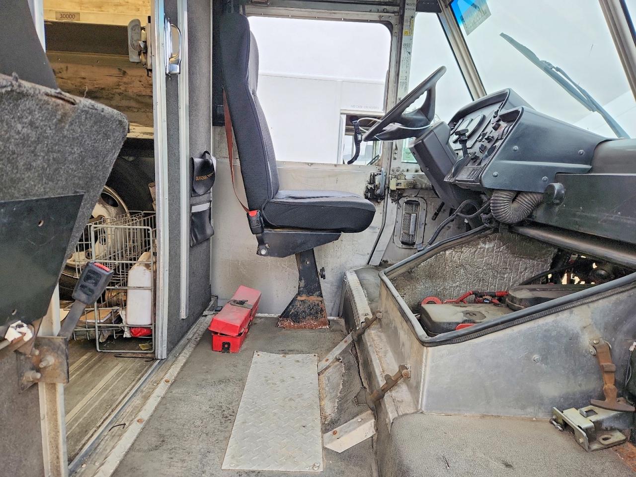 2008 FREIGHTLINER All other VIN 4UZAANDU68CZ63535 photo 7