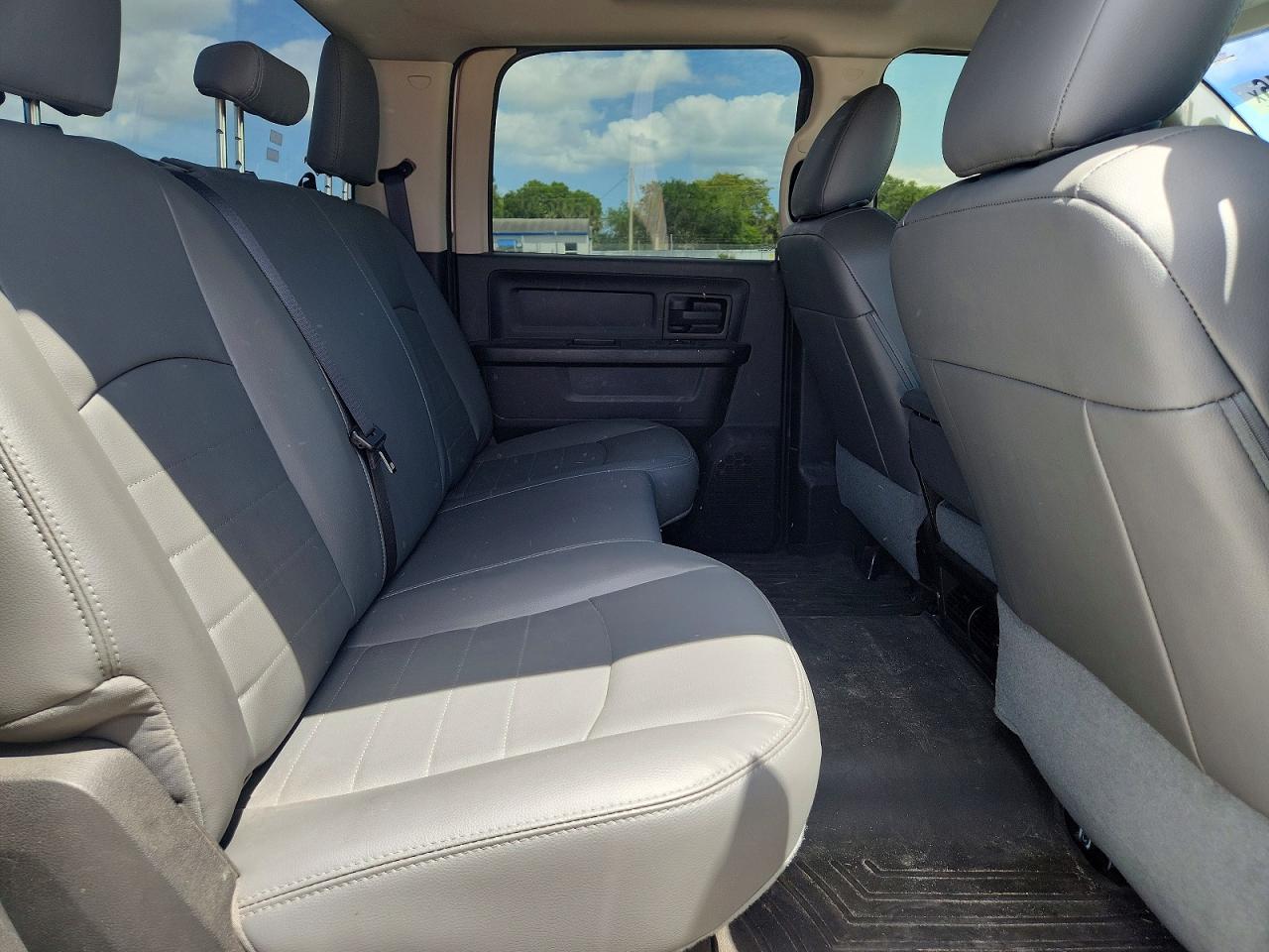 2015 Ram 3500 VIN 3C63RRGL9FG666650 photo 10