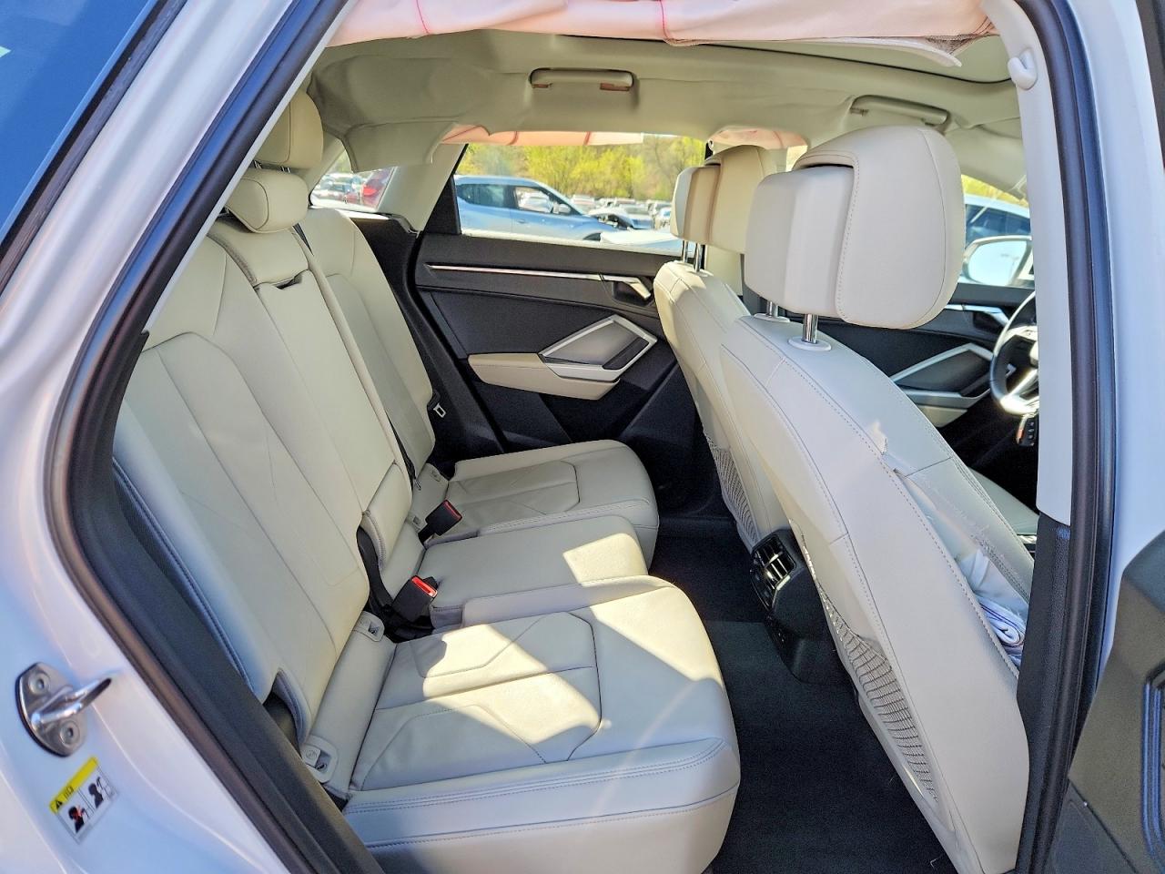 2024 Audi Q3 VIN WA1EECF30R1078175 photo 11