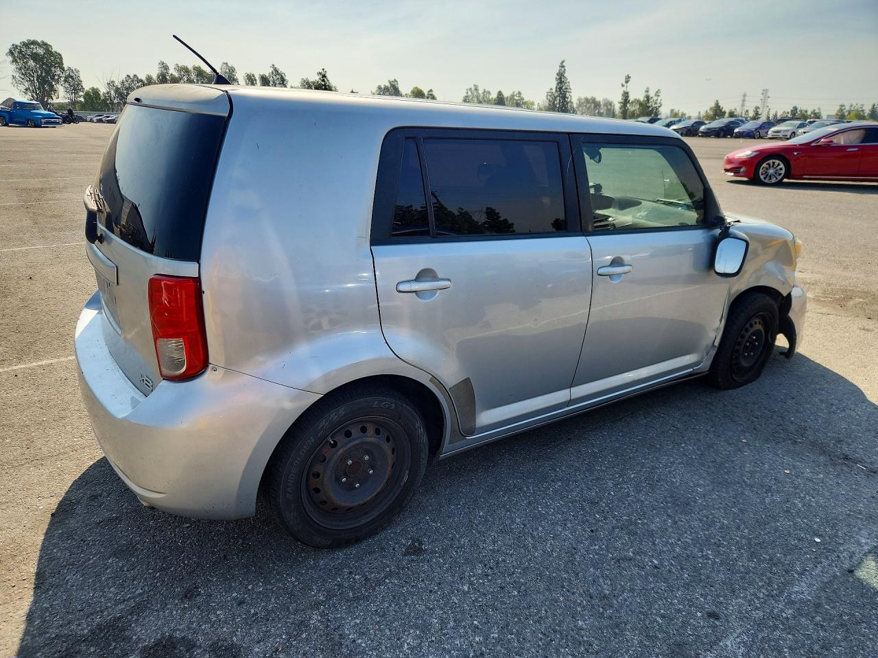 2011 Toyota Scion VIN JTLZE4FE8B1137546 photo 3