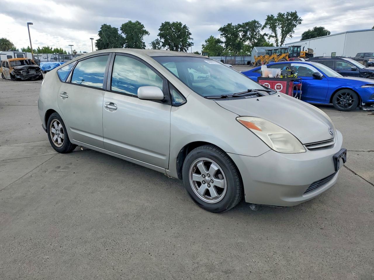 2004 Toyota Prius VIN JTDKB20U840094507 photo 4